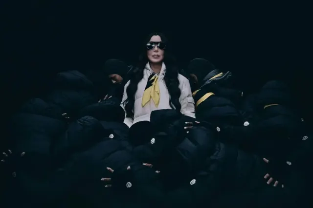 Moncler Luncurkan Koleksi Re/Icons, Hadirkan Cher, JENNIE, dan Grace Jones